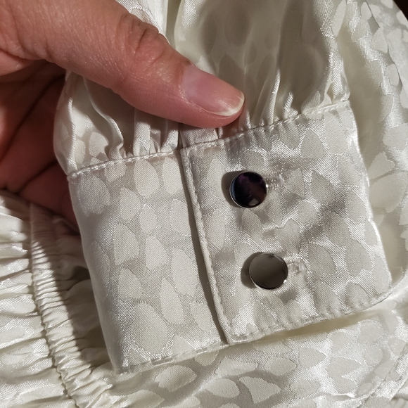 Chelsea. 28 women Top - Picture 11 of 14